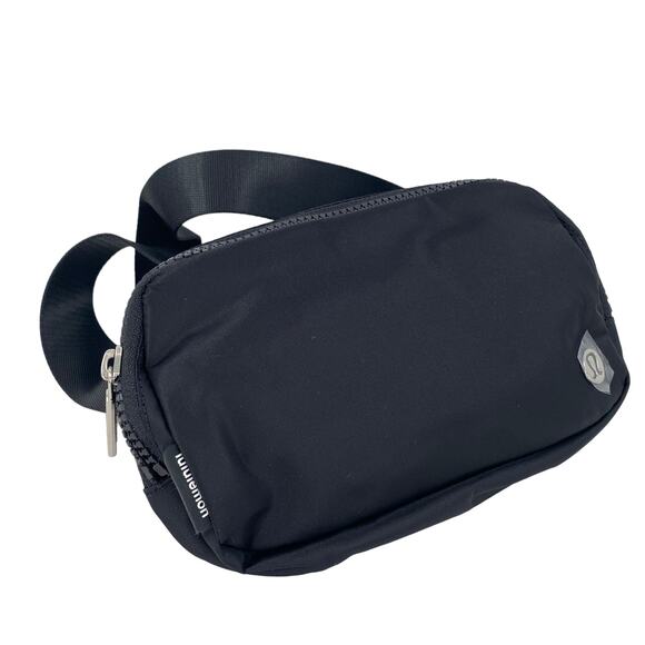 Lululemon Black & White Wordmark Logo Everyday Belt Bag NWT